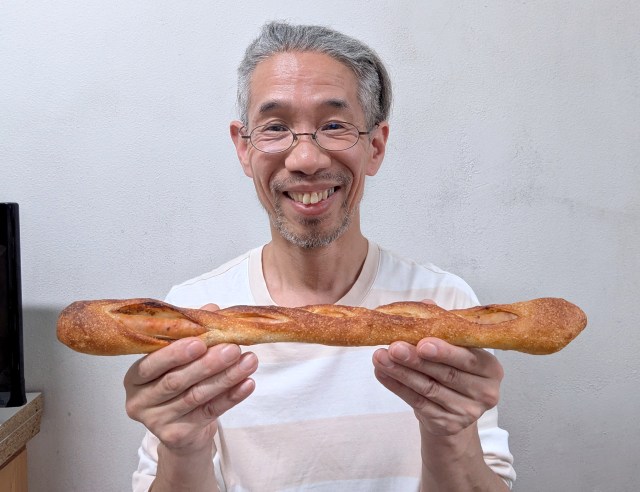 長いパンを求めて「石窯パン工房サフラン」常盤平店に行ったら、給食でお馴染みだった懐かしのアレを発見！ 今でも売ってるのか～!?
